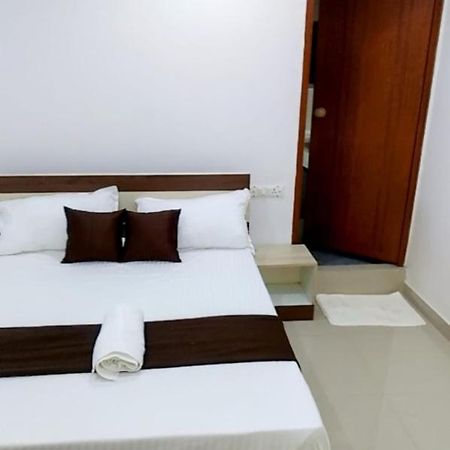 Tharavad Residency Hotel Iritti Exterior foto