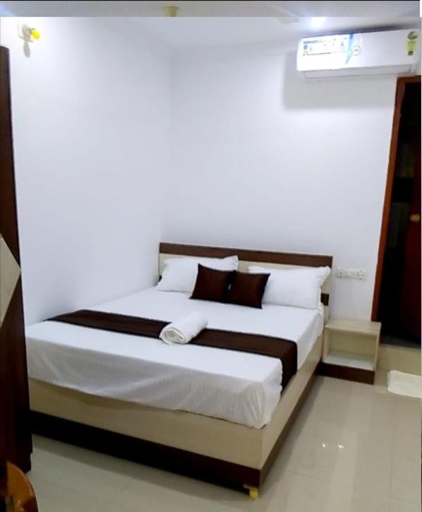 Tharavad Residency Hotel Iritti Exterior foto